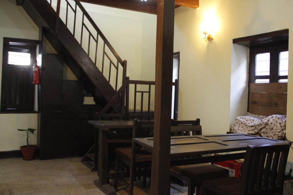 Hotel Peace N Park Kathmandu Esterno foto