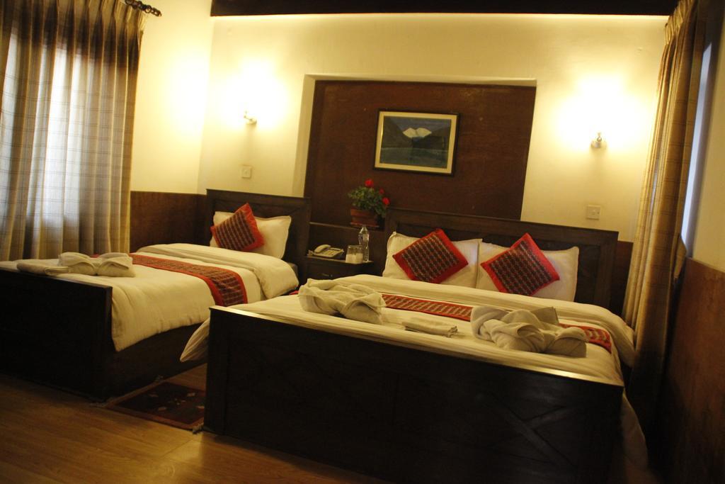 Hotel Peace N Park Kathmandu Esterno foto