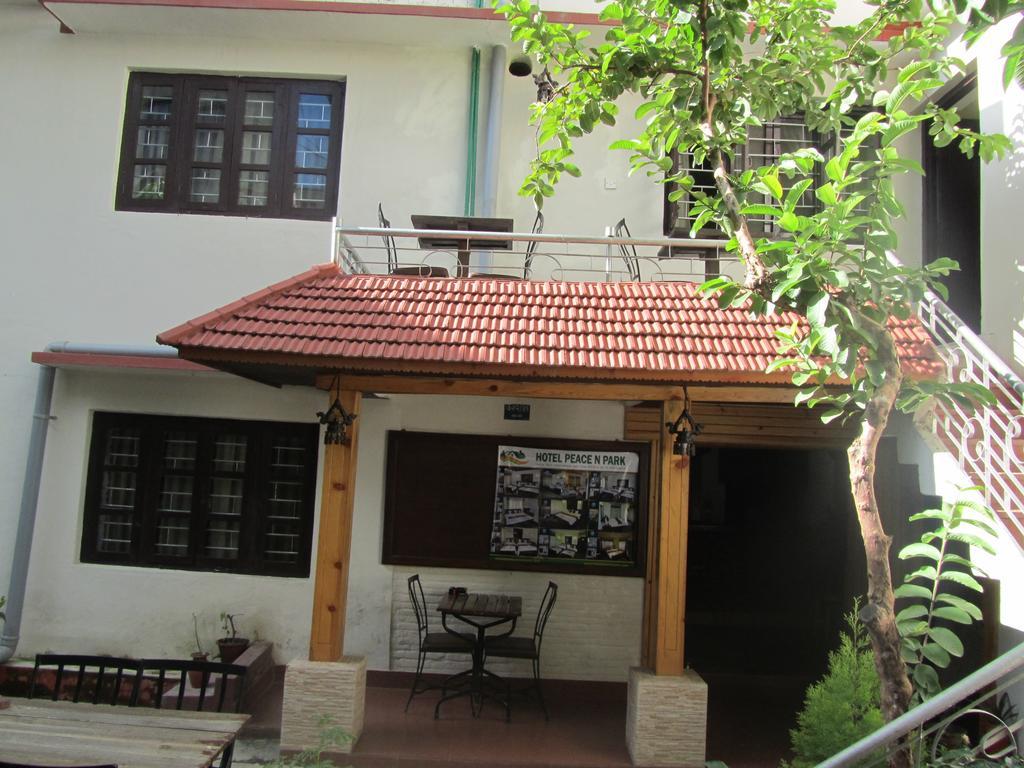 Hotel Peace N Park Kathmandu Camera foto