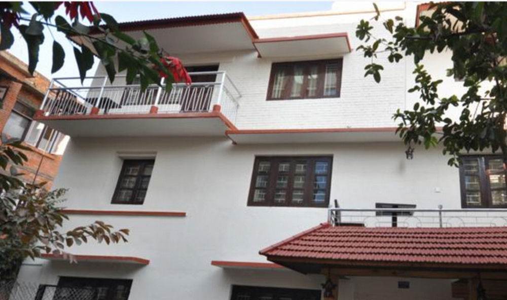 Hotel Peace N Park Kathmandu Esterno foto