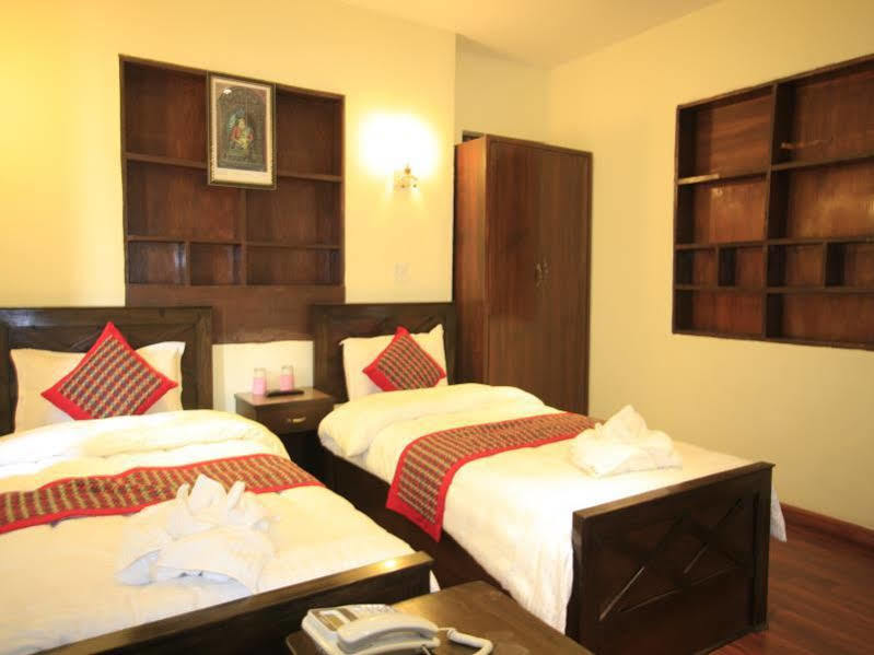 Hotel Peace N Park Kathmandu Esterno foto